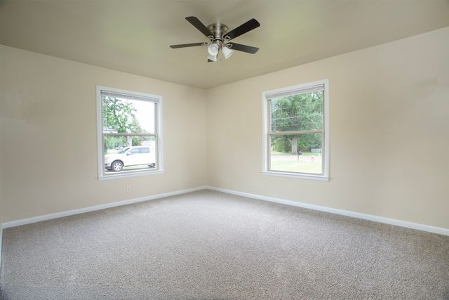 210 W Kansas Street, Van, TX 75790