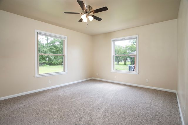210 W Kansas Street, Van, TX 75790