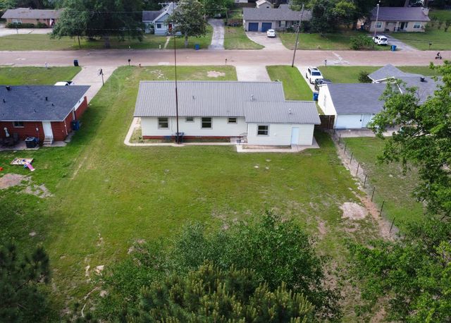 210 W Kansas Street, Van, TX 75790