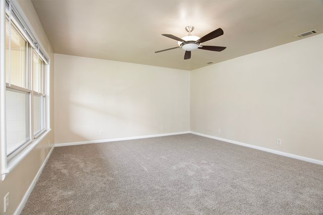 210 W Kansas Street, Van, TX 75790