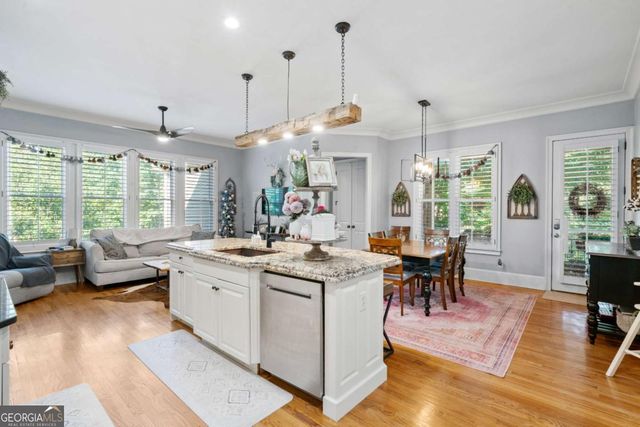 11 York Trace, Cartersville, GA 30121