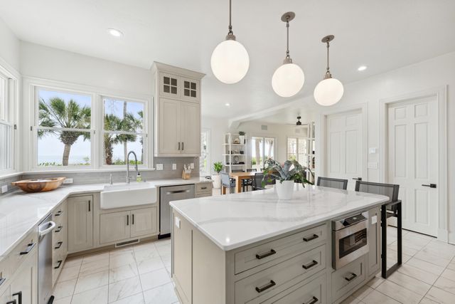 61 Ocean Point Drive, Isle Of Palms, SC 29451