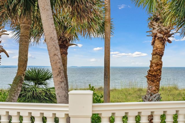 61 Ocean Point Drive, Isle Of Palms, SC 29451