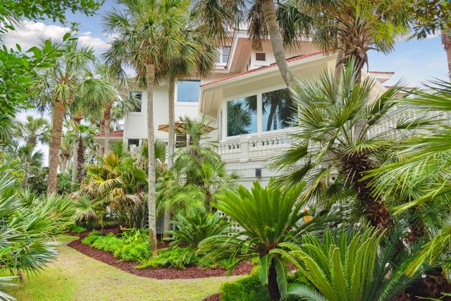 61 Ocean Point Drive, Isle Of Palms, SC 29451