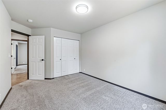1025 Loganberry Ln, Camano Island, WA 98282
