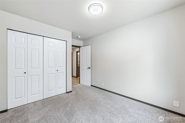 1025 Loganberry Ln, Camano Island, WA 98282