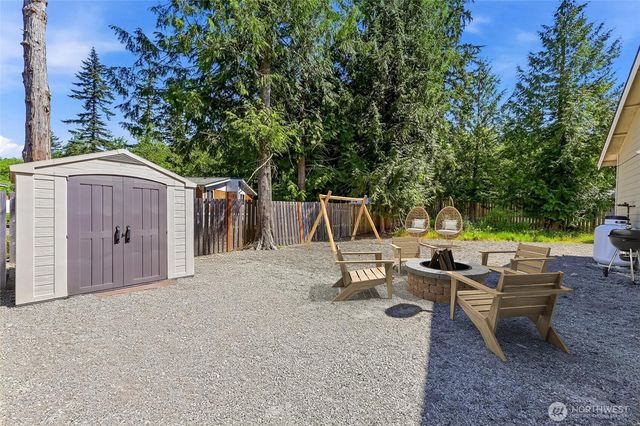 1025 Loganberry Ln, Camano Island, WA 98282