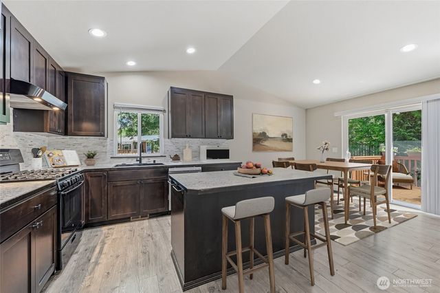 1025 Loganberry Ln, Camano Island, WA 98282