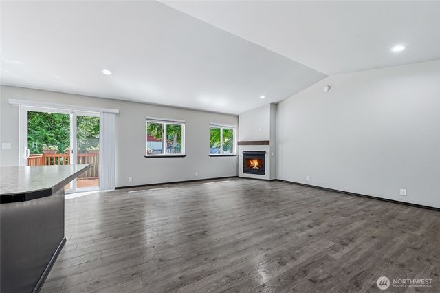 1025 Loganberry Ln, Camano Island, WA 98282