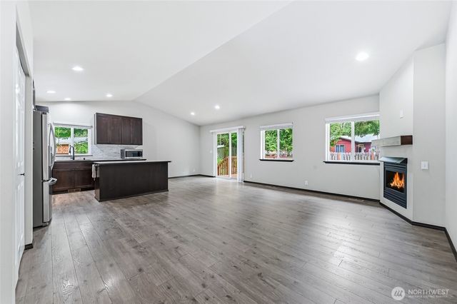 1025 Loganberry Ln, Camano Island, WA 98282