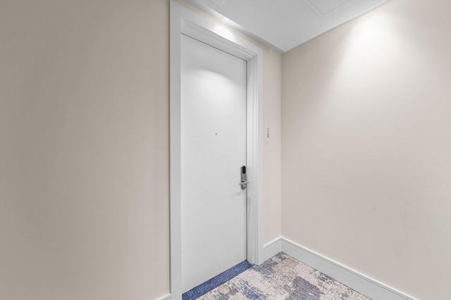 220 Lake Shore Drive 1125, Lake Park, FL 33403