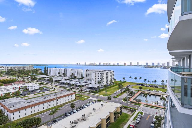 220 Lake Shore Drive 1125, Lake Park, FL 33403