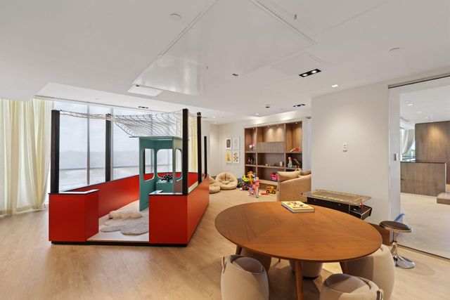 220 Lake Shore Drive 1125, Lake Park, FL 33403