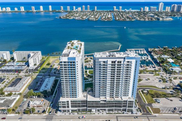 220 Lake Shore Drive 1125, Lake Park, FL 33403