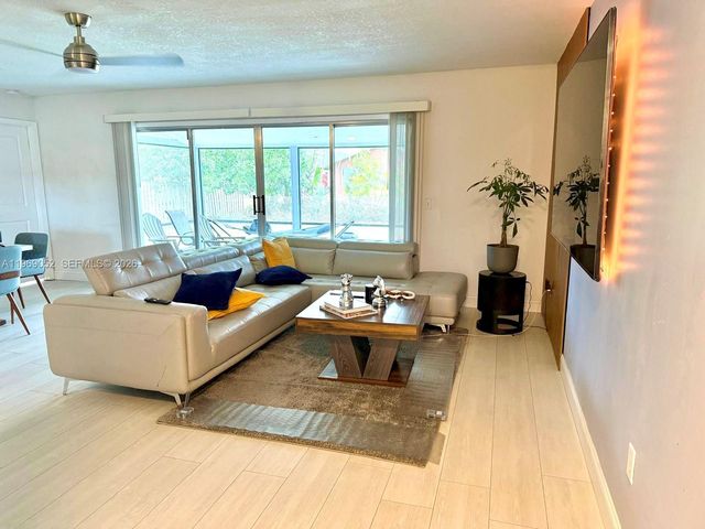 1450 SW Cellini Ave, Port St. Lucie, FL 34953