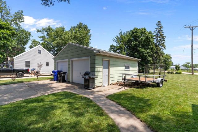 1020 E RANDALL AVENUE, Appleton, WI 54911
