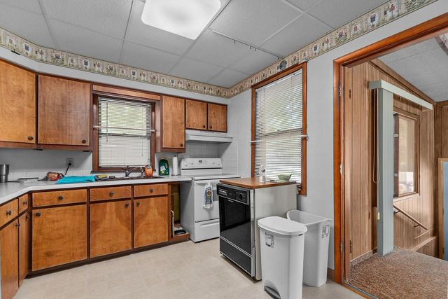 1020 E RANDALL AVENUE, Appleton, WI 54911