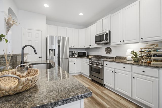 2467 Draymohr Court, Mount Pleasant, SC 29466