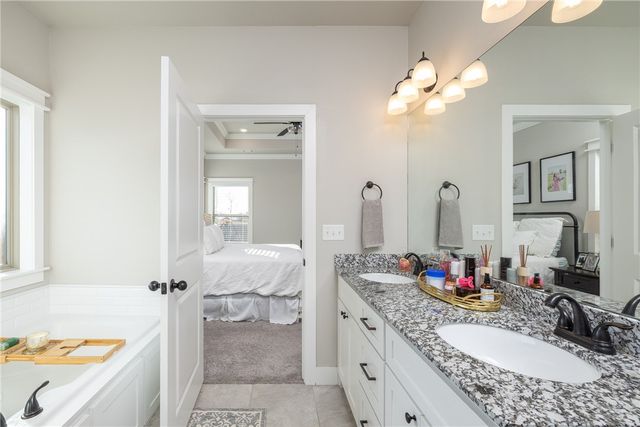 1017 Giulia Avenue, Tontitown, AR 72762