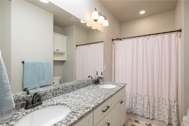 1017 Giulia Avenue, Tontitown, AR 72762