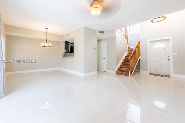 19160 NW 82nd Cir Court 31L, Hialeah, FL 33015
