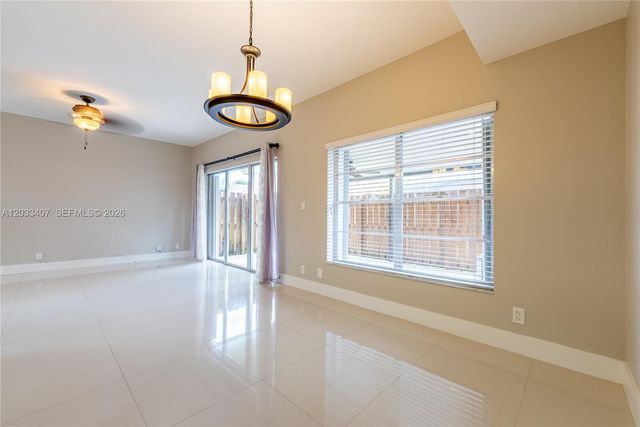 19160 NW 82nd Cir Court 31L, Hialeah, FL 33015