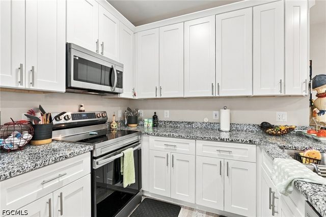 9342 Lake Abby LN, Bonita Springs, FL 34135