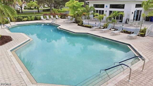 9342 Lake Abby LN, Bonita Springs, FL 34135