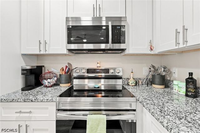 9342 Lake Abby LN, Bonita Springs, FL 34135