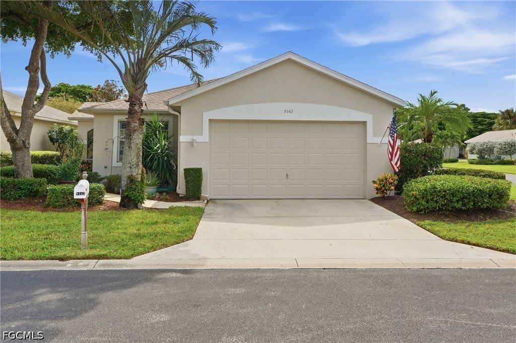 9342 Lake Abby LN, Bonita Springs, FL 34135