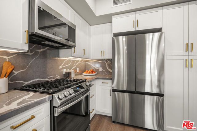 7428 Santa Monica Boulevard 304, West Hollywood, CA 90046