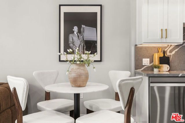 7428 Santa Monica Boulevard 304, West Hollywood, CA 90046