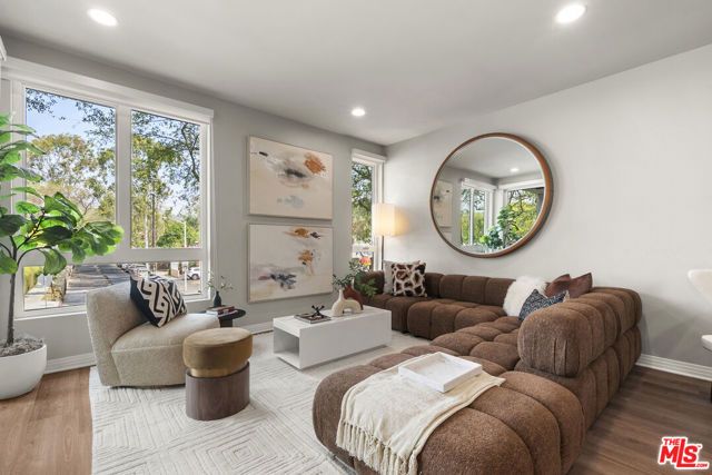 7428 Santa Monica Boulevard 304, West Hollywood, CA 90046