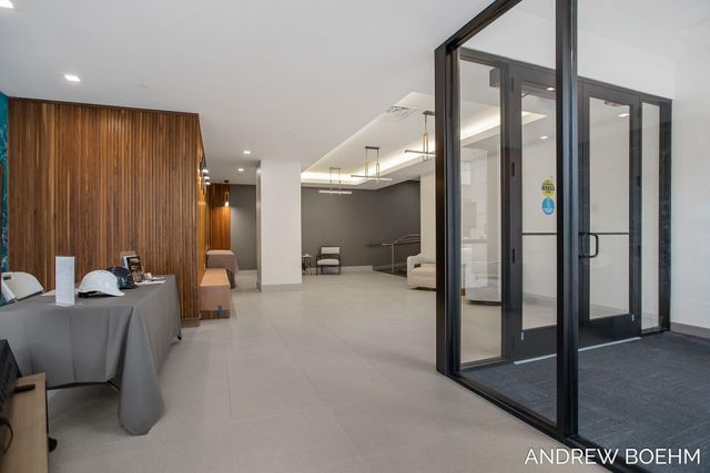 159 S River Avenue 305, Holland, MI 49423