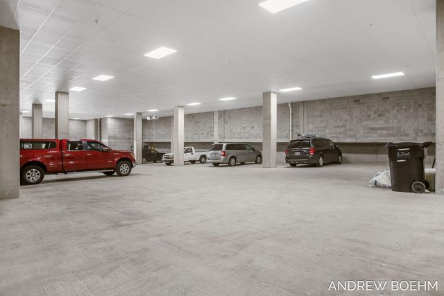 159 S River Avenue 305, Holland, MI 49423