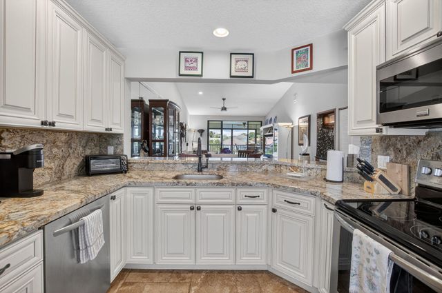 7701 Glendevon Lane 1907, Delray Beach, FL 33446