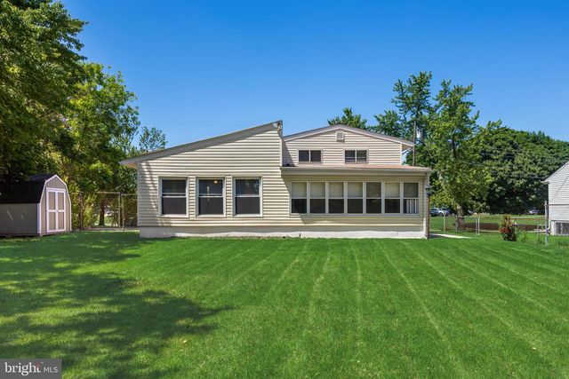 318 LANSING DR, Mantua, NJ 08051