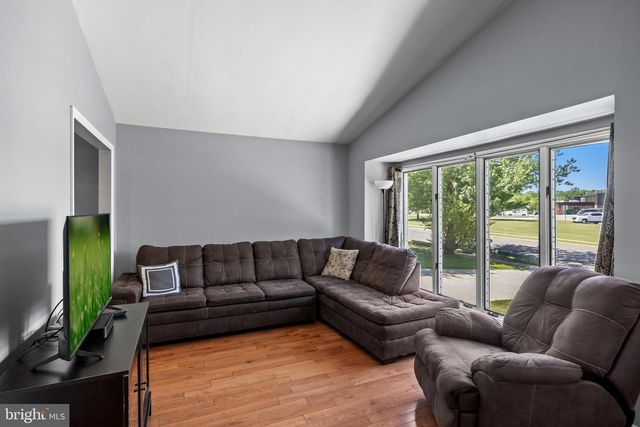 318 LANSING DR, Mantua, NJ 08051