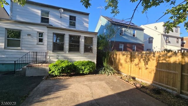 152 Ivy St, Newark City, NJ 07106