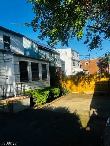 152 Ivy St, Newark City, NJ 07106