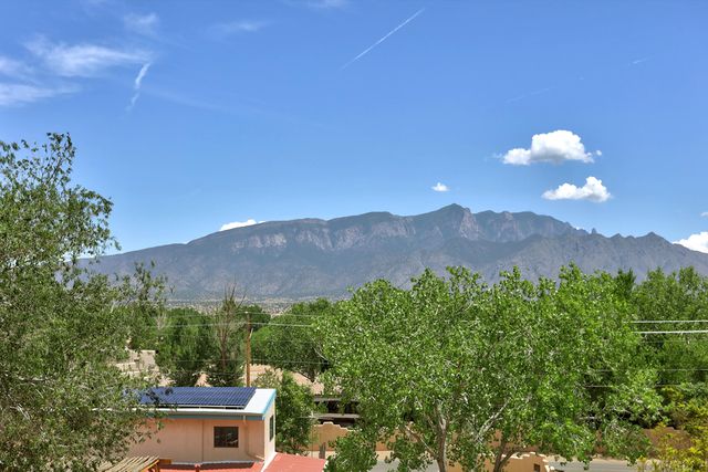 922 Nicholas Court, Bernalillo, NM 87004