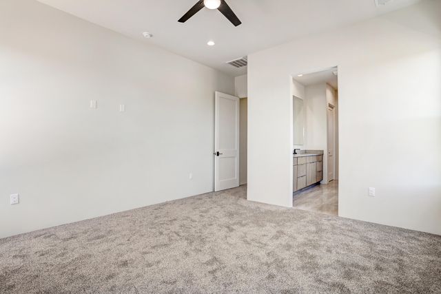 922 Nicholas Court, Bernalillo, NM 87004