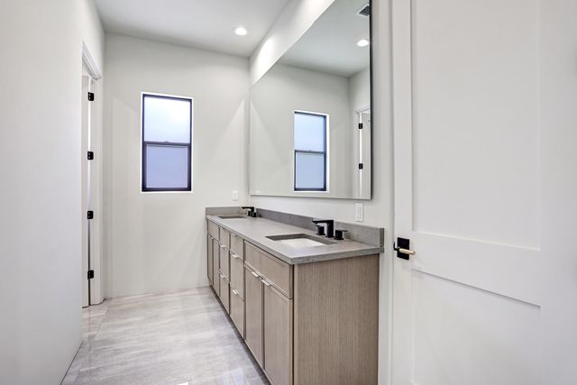 922 Nicholas Court, Bernalillo, NM 87004