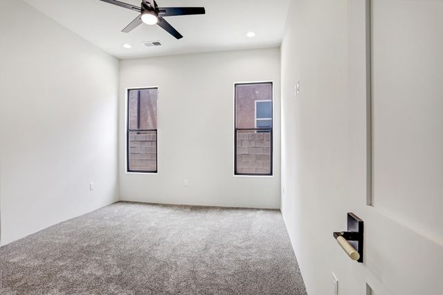 922 Nicholas Court, Bernalillo, NM 87004