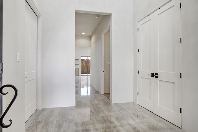 922 Nicholas Court, Bernalillo, NM 87004