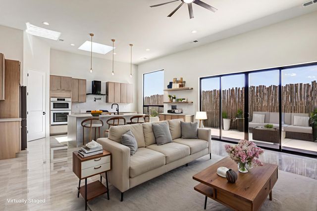 922 Nicholas Court, Bernalillo, NM 87004