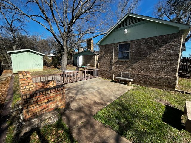 923 N 9TH Street, Midlothian, TX 76065