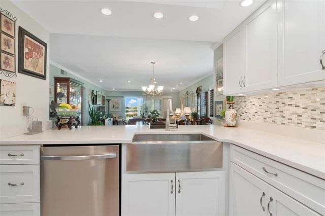 9450 HARBOR GREENS WAY 308, Seminole, FL 33776