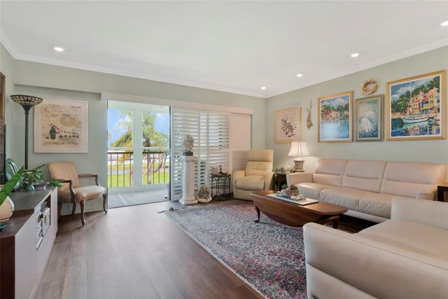 9450 HARBOR GREENS WAY 308, Seminole, FL 33776