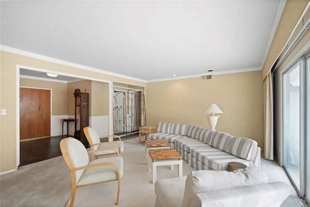 4300 Vanalden Avenue, Tarzana, CA 91356